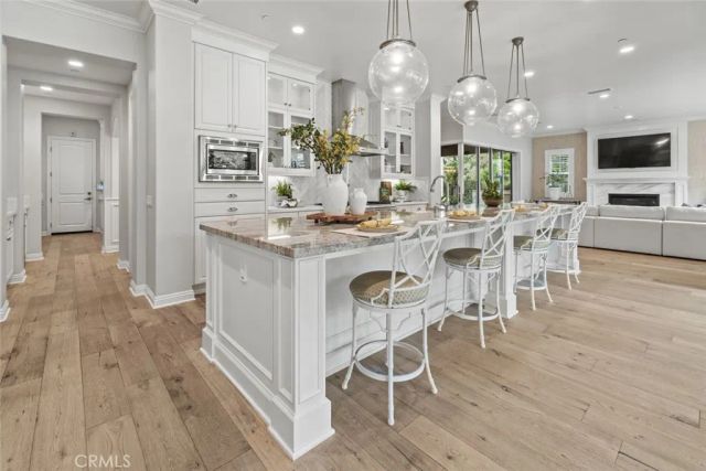 208 Radial, Irvine, CA 92618