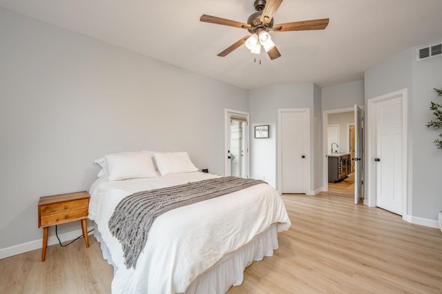 13207 E Gilbert Ct, Wichita, KS 67230