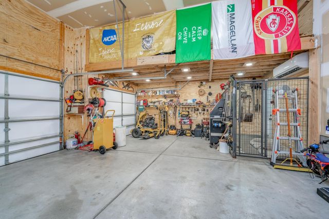 13207 E Gilbert Ct, Wichita, KS 67230