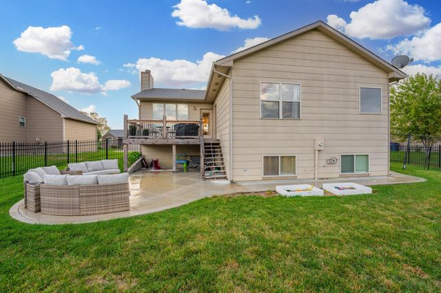 13207 E Gilbert Ct, Wichita, KS 67230