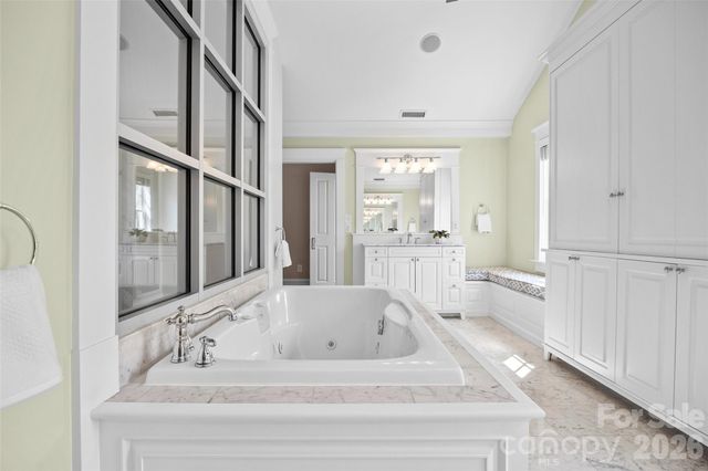 1620 Biltmore Drive, Charlotte, NC 28207