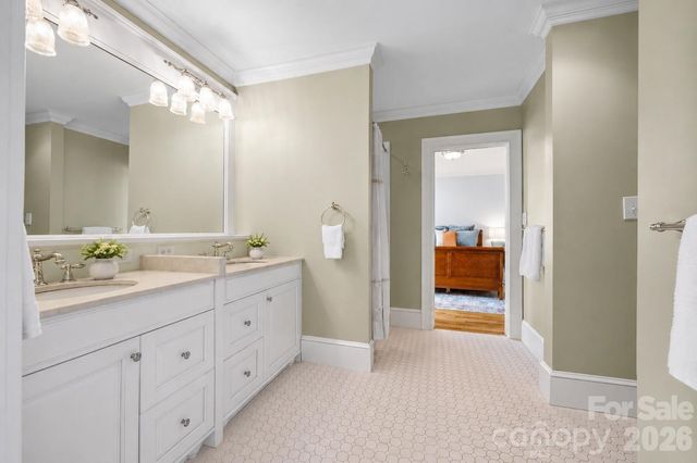 1620 Biltmore Drive, Charlotte, NC 28207