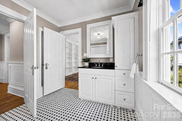 1620 Biltmore Drive, Charlotte, NC 28207
