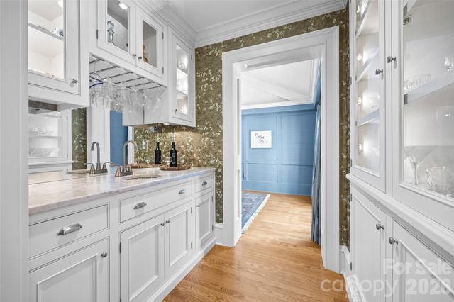 1620 Biltmore Drive, Charlotte, NC 28207