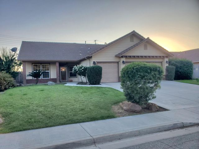 2447 S Beech Drive, Visalia, CA 93292
