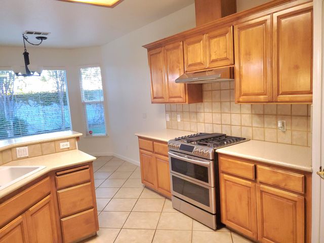 2447 S Beech Drive, Visalia, CA 93292