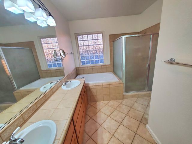 2447 S Beech Drive, Visalia, CA 93292