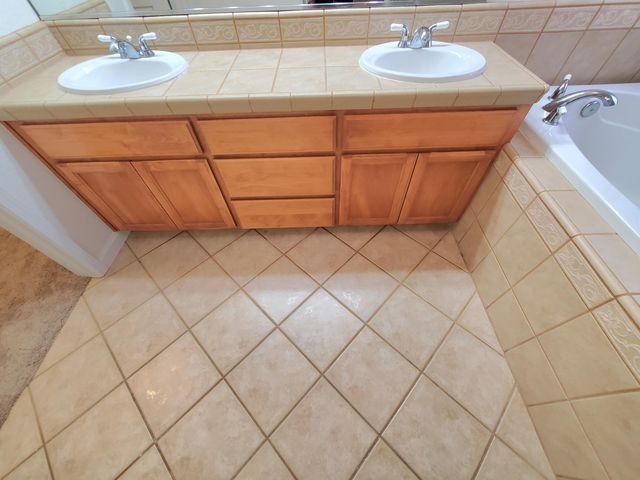 2447 S Beech Drive, Visalia, CA 93292