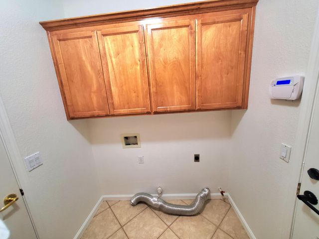 2447 S Beech Drive, Visalia, CA 93292