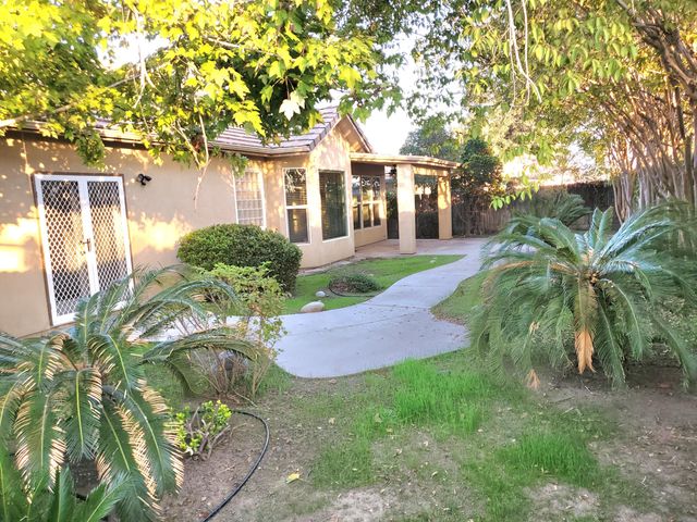 2447 S Beech Drive, Visalia, CA 93292