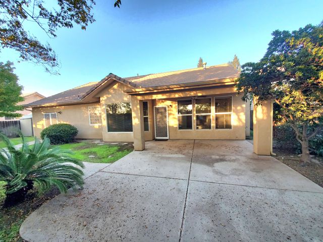 2447 S Beech Drive, Visalia, CA 93292