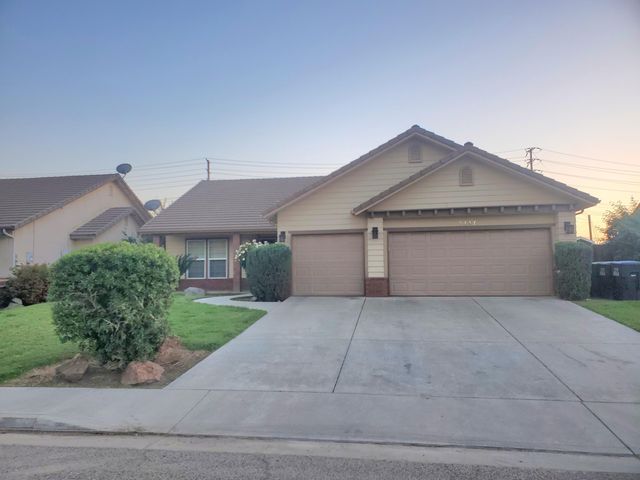 2447 S Beech Drive, Visalia, CA 93292