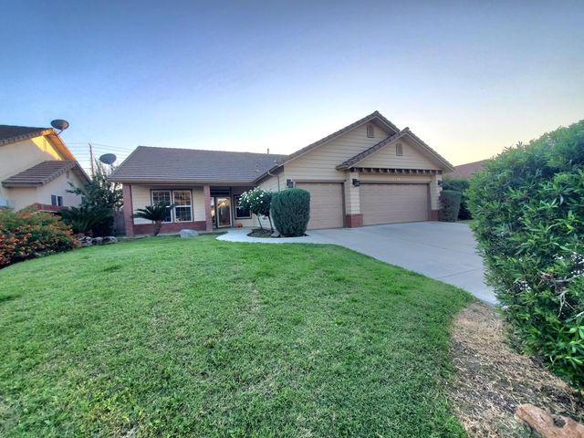 2447 S Beech Drive, Visalia, CA 93292