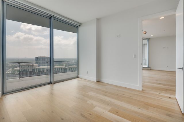 3130 N Harwood Street 1802, Dallas, TX 75201
