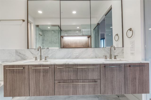 3130 N Harwood Street 1802, Dallas, TX 75201