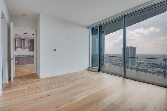 3130 N Harwood Street 1802, Dallas, TX 75201