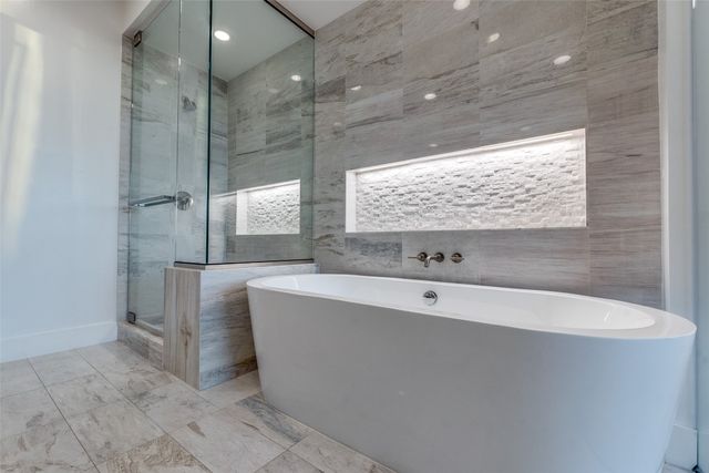 3130 N Harwood Street 1802, Dallas, TX 75201