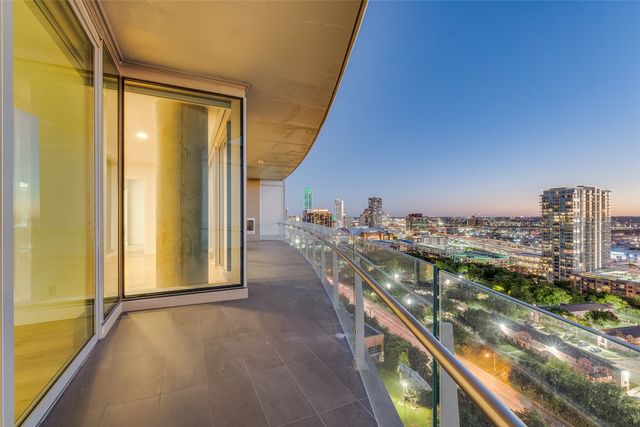 3130 N Harwood Street 1802, Dallas, TX 75201