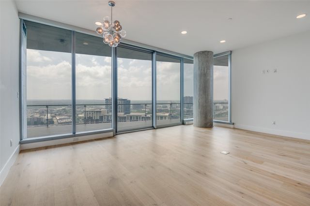 3130 N Harwood Street 1802, Dallas, TX 75201