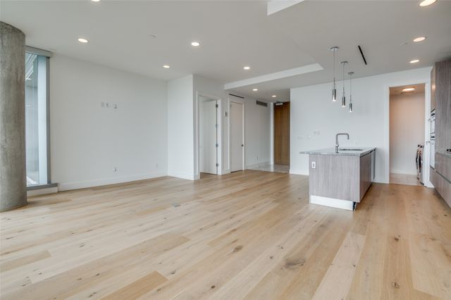 3130 N Harwood Street 1802, Dallas, TX 75201