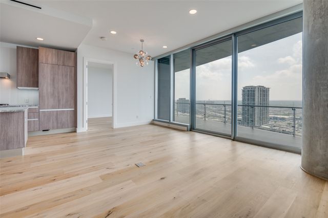 3130 N Harwood Street 1802, Dallas, TX 75201