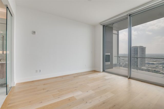 3130 N Harwood Street 1802, Dallas, TX 75201