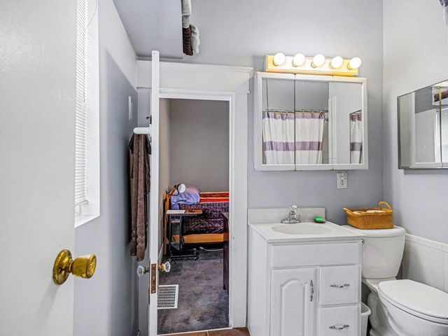 2324 AVENUE D, Council Bluffs, IA 51501