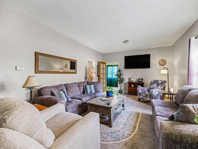 2324 AVENUE D, Council Bluffs, IA 51501