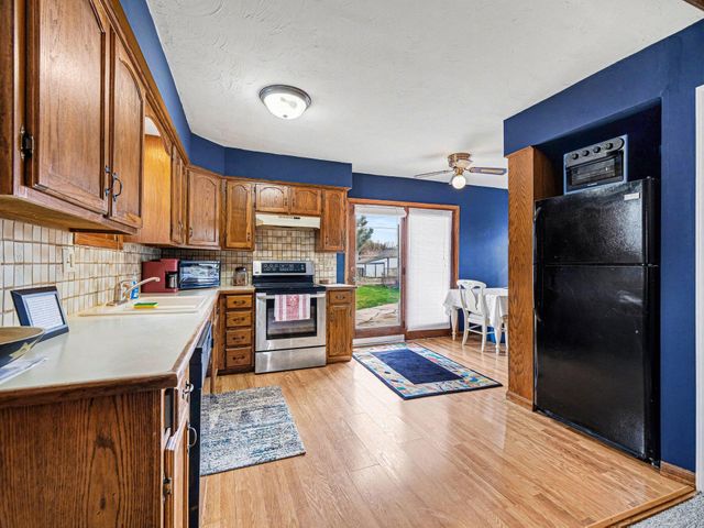 2324 AVENUE D, Council Bluffs, IA 51501