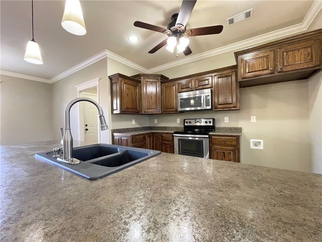 188 Sagewood Lane, Russellville, AR 72802