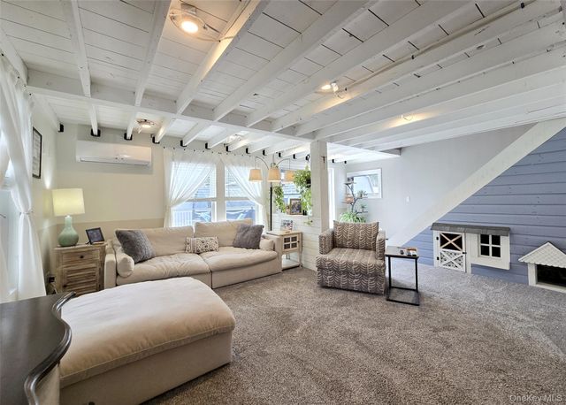 8 Alice Street, East Patchogue, NY 11772