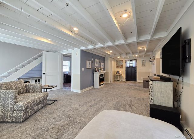 8 Alice Street, East Patchogue, NY 11772