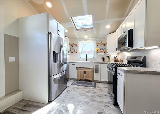 8 Alice Street, East Patchogue, NY 11772