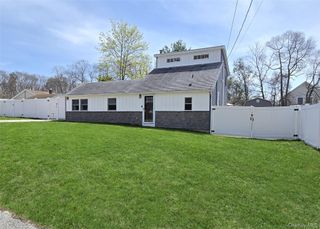 8 Alice Street, East Patchogue, NY 11772