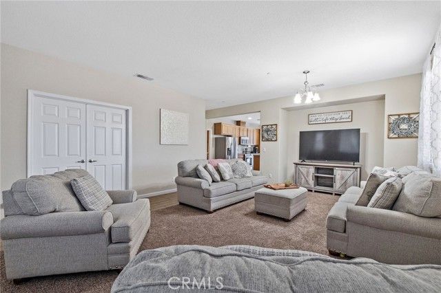 1382 S Wintercrest Avenue, Hanford, CA 93230