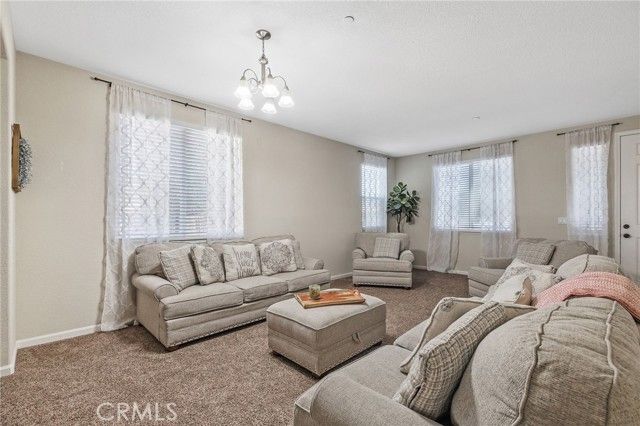 1382 S Wintercrest Avenue, Hanford, CA 93230