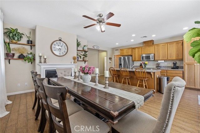 1382 S Wintercrest Avenue, Hanford, CA 93230