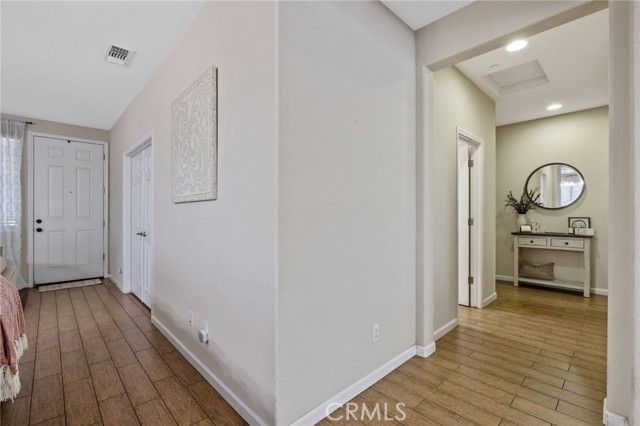 1382 S Wintercrest Avenue, Hanford, CA 93230