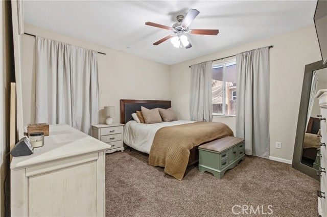 1382 S Wintercrest Avenue, Hanford, CA 93230
