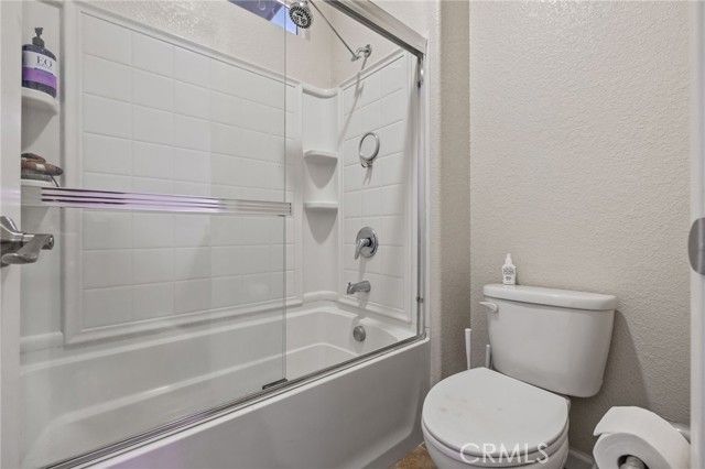 1382 S Wintercrest Avenue, Hanford, CA 93230