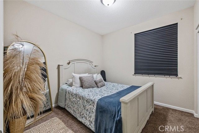 1382 S Wintercrest Avenue, Hanford, CA 93230