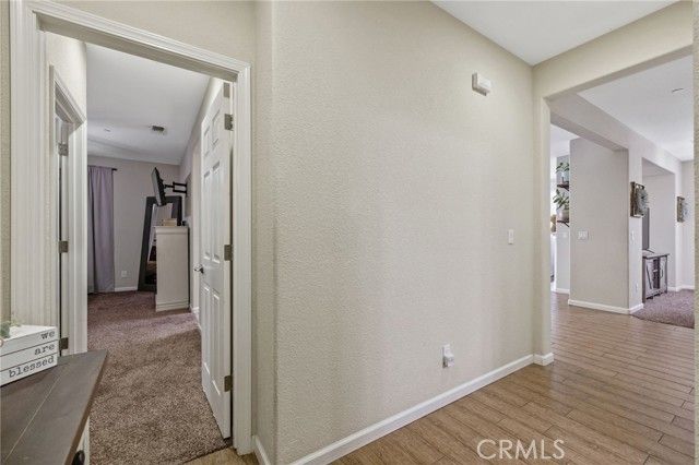 1382 S Wintercrest Avenue, Hanford, CA 93230