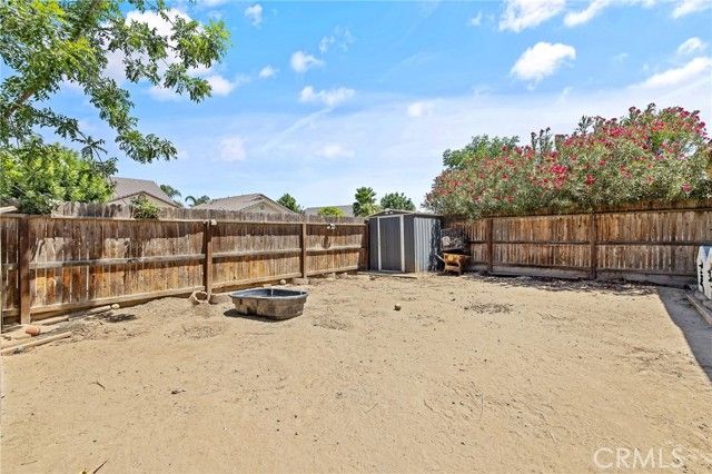 1382 S Wintercrest Avenue, Hanford, CA 93230