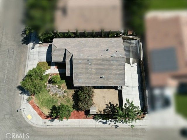 1382 S Wintercrest Avenue, Hanford, CA 93230