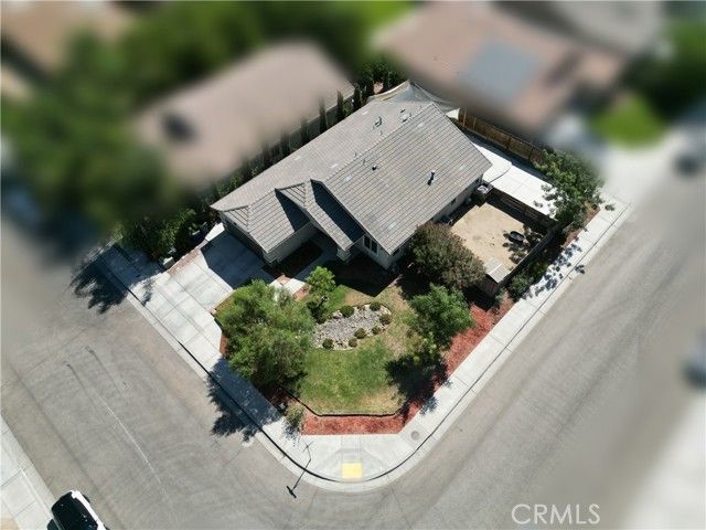 1382 S Wintercrest Avenue, Hanford, CA 93230