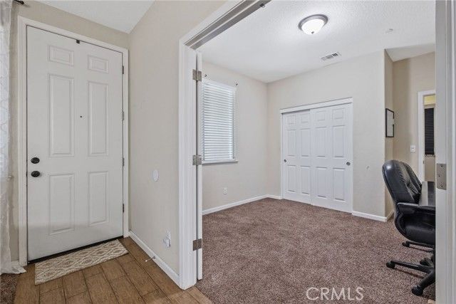 1382 S Wintercrest Avenue, Hanford, CA 93230