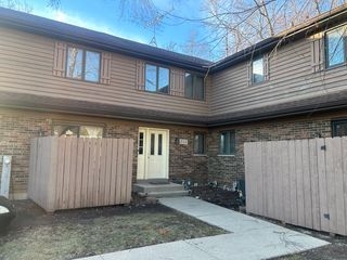 356 N Airlite Street 356, Elgin, IL 60123