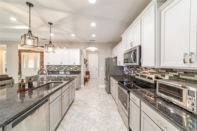 1983 NW 79TH LOOP, Ocala, FL 34475