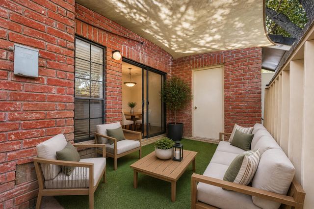 2211 S Kirkwood Road 68, Houston, TX 77077