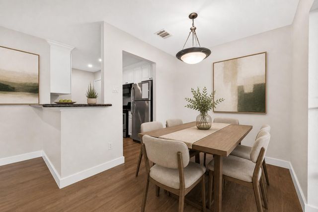 2211 S Kirkwood Road 68, Houston, TX 77077